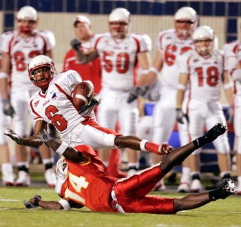 NEW ORLEANS - DECEMBER 28:  DeAndre Jackson #14 of Iowa State breaks up a pass intended for Michael Larkin #6 of Miami of Ohio during the Independence bowl at Independence Stadium on December 28, 2004 in Shreveport, Louisiana. (Photo by Chris Graythen/Get