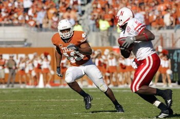 AUSTIN, TX - OCTOBER 27: Robert Killebrew #40  of the Texas Longhorns moves to block during the game against the Nebraska Cornhuskers at Darrell K Royal-Texas Memorial Stadium October 27, 2007 in Austin, Texas. Texas won 28-25. (Photo by Brian Bahr/Getty 