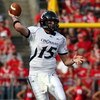 PISCATAWAY, NJ - SEPTEMBER 07:  Tony Pike #15 of the Cincinnati Bearcats throws a pass against the Rutgers Scarlet Knights at Rutgers Stadium on September 7, 2009 in Piscataway, New Jersey.   by Jim McIsaac/Getty Images)  (Photo by Jim McIsaac/Getty Image