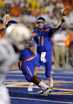 BOISE, ID - SEPTEMBER 3:  Kellen Moore #11 of Boise State throws a pass against the Oregon Ducks in first quarter of the game on September 3, 2009 at Broncos Stadium in Boise, Idaho. (Photo by Steve Dykes/Getty Images)