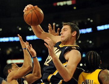 LOS ANGELES, CA - JANUARY 09:  Josh McRoberts #32 of the Indiana Pacers grabs a rebound against the Los Angeles Lakers during the first half at the Staples Center on January 9, 2009 in Los Angeles, California.   NOTE TO USER: User expressly acknowledges a