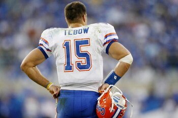 LEXINGTON, KY - SEPTEMBER 26: Quarterback Tim Tebow #15 of the Florida Gators looks up at the scoreboard during the second quarter of the game against the Kentucky Wildcats at Commonwealth Stadium on September 26, 2009 in Lexington, Kentucky. (Photo by An
