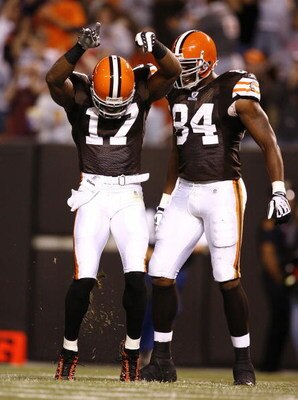 CLEVELAND - AUGUST 29:  Braylon Edwards #17 of the Cleveland Browns celebrates after scoring a touchdown with Robert Royal #84 against the Tennessee Titans at Cleveland Browns Stadium on August 29, 2009 in Cleveland, Ohio.  (Photo by Matt Sullivan/Getty I