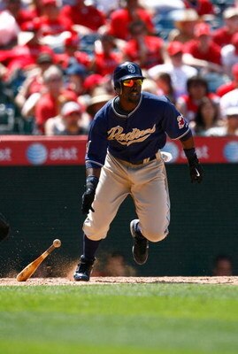 ANAHEIM, CA - JUNE 14:  Tony Gwynn #18 of the San Diego Padres runs against the Los Angeles Angels of Anaheim at Angel Stadium on June 14, 2009 in Anaheim, California.  (Photo by Jeff Gross/Getty Images)