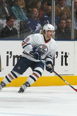 TORONTO - FEBRUARY 17:  Patrick Thoreson #28 of the Edmonton Oilers skates against the Toronto Maple Leafs at Air Canada Centre on February 17, 2007 in Toronto, Ontario, Canada. The Maple Leafs won 4-3. (Photo by Dave Sandford/Getty Images)