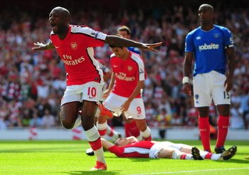 LONDON, ENGLAND - AUGUST 22:  William Gallas of Arsenal celebrates scoring the third goal during the Barclays Premier League match between Arsenal and Portsmouth at the Emirates Stadium on August 22, 2009 in London, England.  (Photo by Mike Hewitt/Getty I