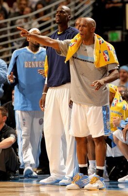 DENVER - MAY 13:  Chauncey Billups #7 of the Denver Nuggets gestures to his teammates from the bench during action against the Dallas Mavericks in Game Five of the Western Conference Semifinals during the 2009 NBA Playoffs at Pepsi Center on May 13, 2009 