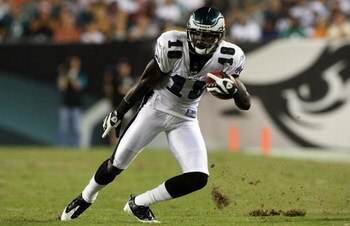 PHILADELPHIA - AUGUST 27:  Jeremy Maclin #18 of the Philadelphia Eagles runs the ball against the Jacksonville Jaguars on August 27, 2009 at Lincoln Financial Field in Philadelphia, Pennsylvania.  (Photo by Jim McIsaac/Getty Images)