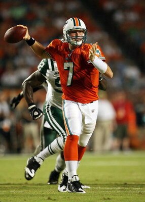 MIAMI - OCTOBER 12:  Quarterback Chad Henne #7 of the Miami Dolphins throws a pass against the New York Jets at Land Shark Stadium on October 12, 2009 in Miami, Florida. The Dolphins defeated the Jets 31-27.  (Photo by Doug Benc/Getty Images)