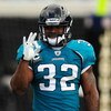 JACKSONVILLE, FL - SEPTEMBER 20:  Maurice Jones-Drew #32 of the Jacksonville Jaguars gives the 'ok' sign prior to the game against the Arizona Cardinals at Jacksonville Municipal Stadium on September 20, 2009 in Jacksonville, Florida.  (Photo by Sam Green