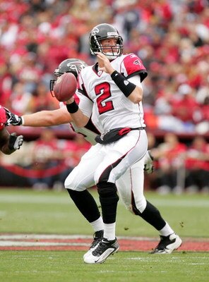 SAN FRANCISCO - OCTOBER 11:  Matt Ryan #2 of the Atlanta Falcons drops back to pass the ball during their game against the San Francisco 49ers at Candlestick Park on October 11, 2009 in San Francisco, California.  (Photo by Ezra Shaw/Getty Images)