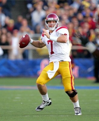 BERKELEY, CA - OCTOBER 03:  Matt Barkley #7 of the USC Trojans passes the ball during their game against the California Golden Bears at California Memorial Stadium on October 3, 2009 in Berkeley, California.  (Photo by Ezra Shaw/Getty Images)