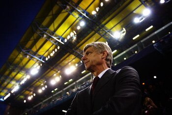 VILLARREAL, SPAIN - APRIL 07:  Manager of Arsenal Arsene Wenger looks on during the UEFA Champions League quarter-final first leg match between Villarreal and Arsenal at the Madrigal Stadium on April 7, 2009 in Villarreal, Spain.  (Photo by Jamie McDonald