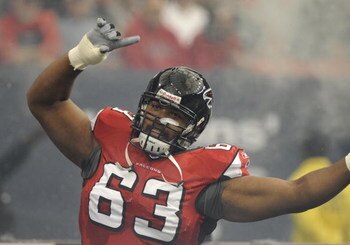 ATLANTA - NOVEMBER 9: Guard Justin Blalock #63 of the Atlanta Falcons takes the field before play against the New Orleans Saints at the Georgia Dome on November 9, 2008 in Atlanta, Georgia.  (Photo by Al Messerschmidt/Getty Images) 