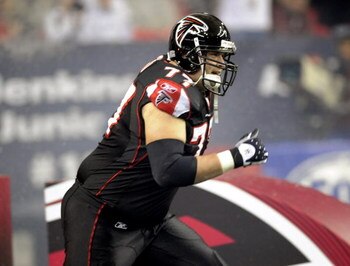 ATLANTA - NOVEMBER 23: Tackle Tyson Clabo #77 of the Atlanta Falcons enters the field before play against the Carolina Panthers at the Georgia Dome on November 23, 2008 in Atlanta, Georgia.  (Photo by Al Messerschmidt/Getty Images) 