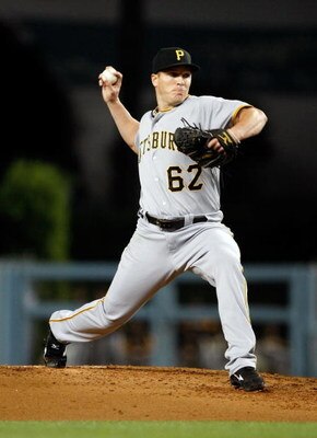 LOS ANGELES, CA - SEPTEMBER 14:  Daniel McCutchen #62 of the Pittsburgh Pirates pitches against the Los Angeles Dodgers at Dodger Stadium on September 14, 2009 in Los Angeles, California.  (Photo by Jeff Gross/Getty Images)