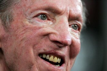 ALAMEDA, CA - JANUARY 23:  Oakland Raiders owner Al Davis speaks during a news conference introducing new Raiders head coach Lane Kiffin on January 23, 2007 in Alameda, California. Kiffin, a 31 year-old offensive coordinator from the University of Souther