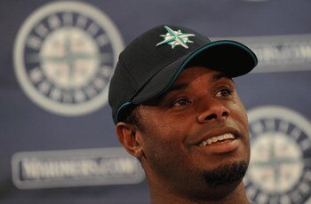 PEORIA, AZ - FEBRUARY 21:  Ken Griffey Jr. speaks with the media regarding his return to the Seattle Mariners during a press conference on February 21, 2009 in Peoria, Arizona.  (Photo by Ronald Martinez/Getty Images)