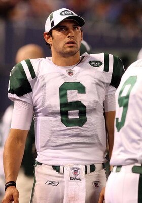 EAST RUTHERFORD, NJ - AUGUST 29:  Mark Sanchez #6 of the New York Jets looks on against the New York Giants on August 29, 2009 at Giants Stadium in East Rutherford, New Jersey.  (Photo by Jim McIsaac/Getty Images)