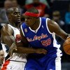 CHARLOTTE, NC - FEBRUARY 09:  Zach Randolph #50 of the Los Angeles Clippers backs down Emeka Okafor #50 of the Charlotte Bobcats during their game at Time Warner Cable Arena on February 9, 2009 in Charlotte, North Carolina. NOTE TO USER: User expressly ac
