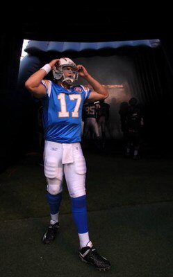 SAN DIEGO, CA - OCTOBER 19:  Quarterback Phillip Rivers #17 of the San Diego Chargers prepares to enter the field before the game agains the Denver Broncos during Monday Night Football on October 19, 2009 at Qualcomm Stadium in San Diego, California. (Pho