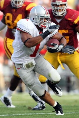 LOS ANGELES, CA - SEPTEMBER 13:  Dan Herron #1 of the Ohio State Buckeyes runs the ball against the USC Trojans during the college football game at the Los Angeles Memorial Coliseum on September 13, 2008 in Los Angeles, California.  (Photo by Harry How/Ge