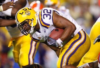 BATON ROUGE, LA - OCTOBER 10:  Charles Scott #32 of the Louisiana State University Tigers against the Florida Gators at Tiger Stadium on October 10, 2009 in Baton Rouge, Louisiana.  (Photo by Kevin C. Cox/Getty Images)