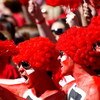 ATHENS, GA - OCTOBER 03:  Fans of the Georgia Bulldogs cheer against the Louisiana State University Tigers at Sanford Stadium on October 3, 2009 in Athens, Georgia.  (Photo by Kevin C. Cox/Getty Images)