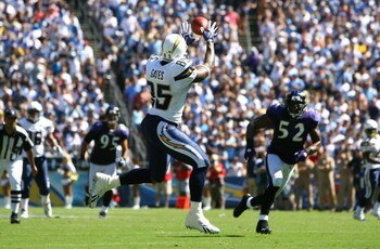 SAN DIEGO , CA - SEPTEMBER 20:  Antonio Gates #85 of the San Diego Chargers catches a pass in front of Ray Lewis #52 of the Baltimore Ravens in the first half at Qualcomm Stadium on September 20, 2009 in San Diego, California. The Ravens defeated the Char
