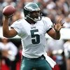 OAKLAND, CA - OCTOBER 18:  Donovan McNabb #5 of the Philadelphia Eagles passes against the Oakland Raiders during an NFL game at the Oakland-Alameda County Coliseum on October 18, 2009 in Oakland, California.  (Photo by Jed Jacobsohn/Getty Images)