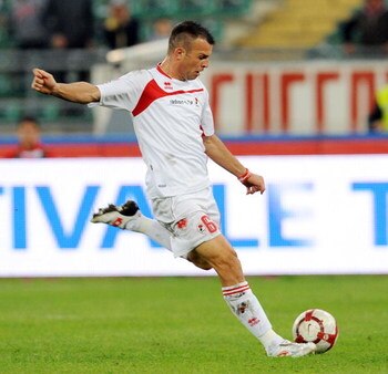 BARI, ITALY - OCTOBER 03:  Riccardo Meggiorini AS Bari during the serie A match between AS Bari and Catania Calcio at Stadio San Nicola on October 3, 2009 in Bari, Italy.  (Photo by Giuseppe Bellini/Getty Images)