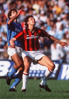 UNDATED: MARCO VAN BASTEN IN ACTION WITH A.C. MILAN DURING A 3-2 WIN OVER NAPOLI.   Mandatory Credit: David Cannon/ALLSPORT