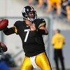 PITTSBURGH - OCTOBER 25:  Ben Roethlisberger #7 of the Pittsburgh Steelers readies to throw against the Minnesota Vikings at Heinz Fielddies to  on October 25, 2009 in Pittsburgh, Pennsylvania. Pittsburgh won 27-17.  (Photo by Rick Stewart/Getty Images)