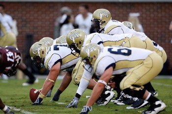 ATLANTA - OCTOBER 17:  Quarterback Josh Nesbitt #9 of the Georgia Tech Yellow Jackets against the Virginia Tech Hokies at Bobby Dodd Stadium on October 17, 2009 in Atlanta, Georgia.  (Photo by Kevin C. Cox/Getty Images)