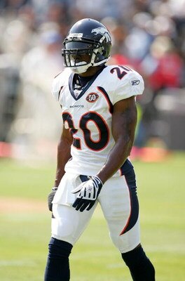 OAKLAND, CA - SEPTEMBER 27:  Brian Dawkins #20 of the Denver Broncos warms up before their game against the Oakland Raiders at the Oakland-Alameda County Coliseum on September 27, 2009 in Oakland, California.  (Photo by Ezra Shaw/Getty Images)