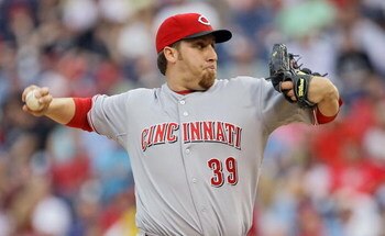 PHILADELPHIA - JUNE 03: Starting pitcher Aaron Harang #39 of the Cincinnati Reds throws a pitch during the game against the Philadelphia Phillies on June 3, 2008 at Citizens Bank Park in Philadelphia, Pennsylvania. The Phillies won 3-2. (Photo by Drew Hal