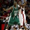 LOUISVILLE, KY - DECEMBER 27:  Robert Vaden #24 of the UAB Blazers is defended by Reginald Delk #12 of the Louisville Cardinals during the game on December 27, 2008 at Freedom Hall in Louisville, Kentucky.  (Photo by Andy Lyons/Getty Images)