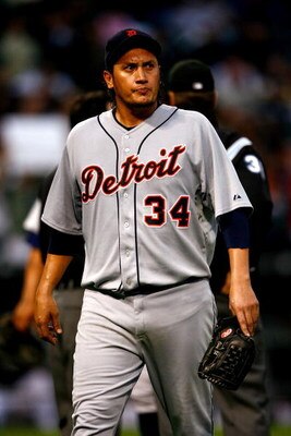 CHICAGO - SEPTEMBER 29:  Starting pitcher Freddy Garcia #34 of the Detroit Tigers walks to the dugout after he was taken out of the game in the bottom of the sixth inning against the Chicago White Sox at U.S. Cellular Field on September 29, 2008 in Chicag