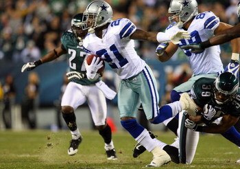 PHILADELPHIA - DECEMBER 28:  Adam Jones #21 of the Dallas Cowboys runs the ball against the Philadelphia Eagles on December 28, 2008 at Lincoln Financial Field in Philadelphia, Pennsylvania.  (Photo by Jim McIsaac/Getty Images)