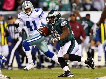 PHILADELPHIA - DECEMBER 28:  Brian Westbrook #36 of the Philadelphia Eagles runs the ball against the Dallas Cowboys on December 28, 2008 at Lincoln Financial Field in Philadelphia, Pennsylvania. The Eagles defeated the Cowboys 44-6.  (Photo by Jim McIsaa