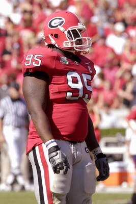 ATHENS, GA - SEPTEMBER 29: Defensive tackle Jeff Owens #95 of the Georgia Bulldogs sets for play against the Mississippi Rebels at Sanford Stadium on September 29, 2007 in Athens, Georgia.  Georgia won 45 - 17. (Photo by Al Messerschmidt/Getty Images)