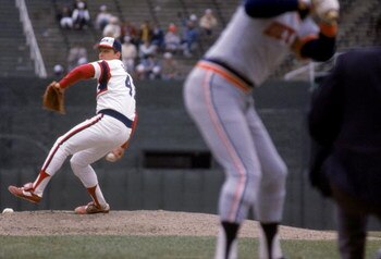 CHICAGO - APRIL:  Tom Seaver #41 of the Chicago White Sox pitches during a game in April 1984 against the Detroit Tigers at Comiskey Park in Chicago, Illinois. (Photo by Jonathan Daniel/Getty Images)