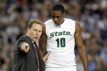 DETROIT - DECEMBER 03:  Delvon Roe #10 of the Michigan State Spartans listens to head coach Tom Izzo during the game against the North Carolina Tar Heels on December 3, 2008 at Ford Field in Detroit, Michigan.  (Photo by Andy Lyons/Getty Images)