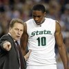 DETROIT - DECEMBER 03:  Delvon Roe #10 of the Michigan State Spartans listens to head coach Tom Izzo during the game against the North Carolina Tar Heels on December 3, 2008 at Ford Field in Detroit, Michigan.  (Photo by Andy Lyons/Getty Images)