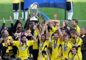 CARSON, CA - NOVEMBER 23:  Captain Frankie Hejduk #2 and his Columbus Crew teammates hold up the Philip F. Anschutz Trophy in celebration after defeating the New York Red Bulls 3-1 in the 2008 MLS Cup match at The Home Depot Center on November 23, 2008 in