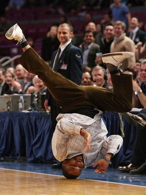 NEW YORK - MARCH 20:  Actor Anthony Anderson breakdances to entertain the crowd during a timeout in the game between the Sacramento Kings and the New York Knicks on March 20, 2009 at Madison Square Garden in New York City. NOTE TO USER: User expressly ack