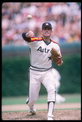 Jun 1989:  Pitcher Nolan Ryan of the Houston Astros throws a pitch during a game. Mandatory Credit: Allsport  /Allsport