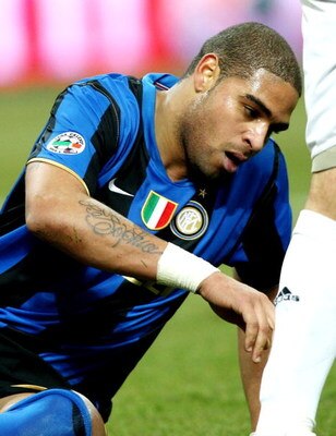 MILAN, ITALY - FEBRUARY 15:  Forward Adriano of FC Inter in action during FC Inter Milan v AC Milan - Serie A match on February 15, 2009 in Milan, Italy.  (Photo by Vittorio Zunino Celotto/Getty Images)