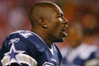 LANDOVER, MD - NOVEMBER 16:  Terrell Owens #81 of the of the Dallas Cowboys looks on prior to the game against the Washington Redskins during their game on November 16, 2008 at FedEx Field in Landover, Maryland.  (Photo by Jaime L. Mikle/Getty Images)