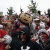 25 Nov 1995:  Fans of the Ohio State Buckeyes show their support for the team as they cheer on the Buckeyes during the Buckeyes 31-23 loss to the Michigan Wolverines at Michigan Stadium in Ann Arbor, Michigan.  Mandatory Credit: Jonathan Daniel  /Allsport